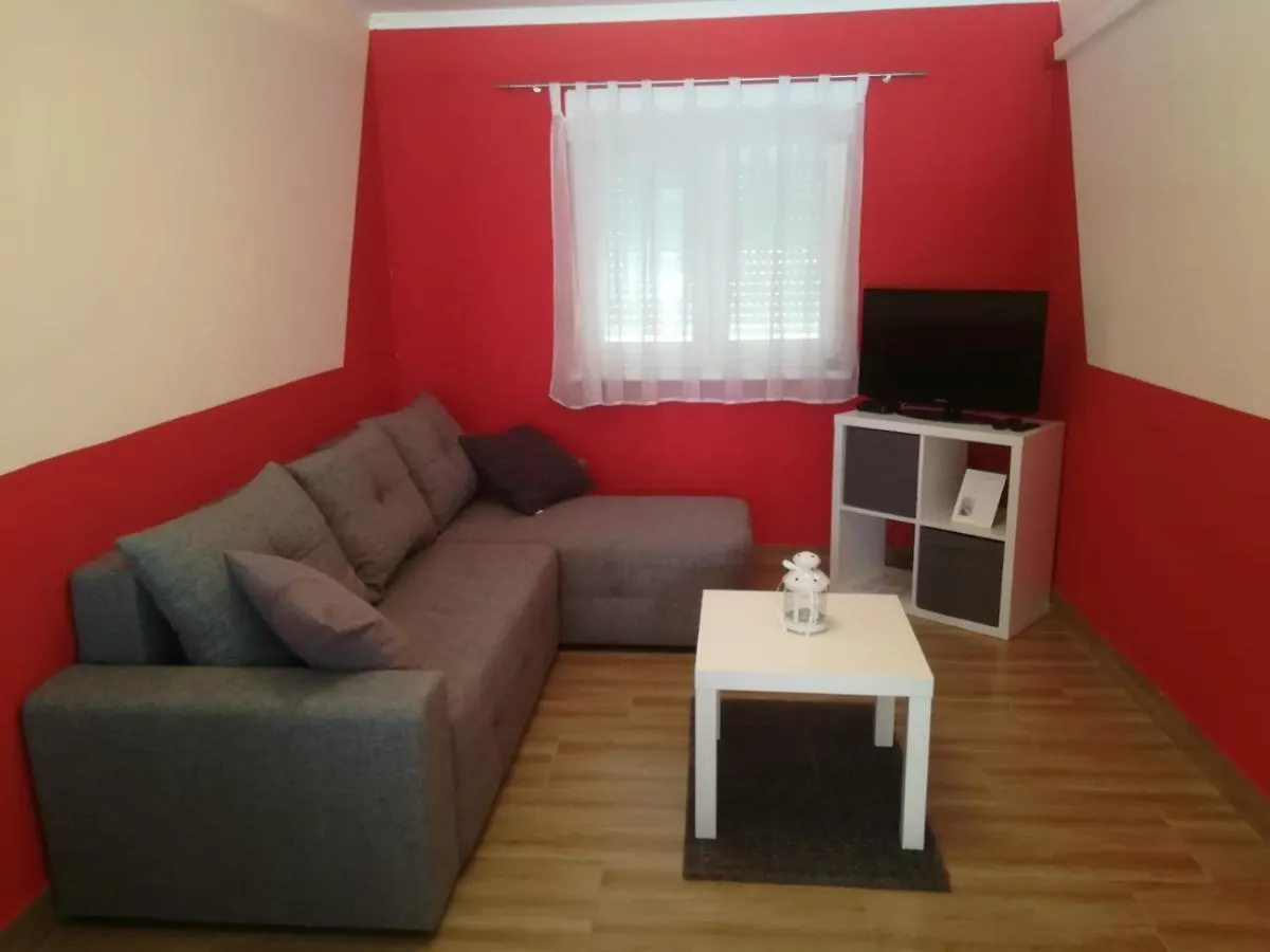 Apartman توراني 0*,